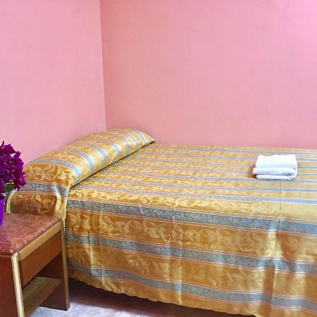 Roma Guest House ภายนอก รูปภาพ