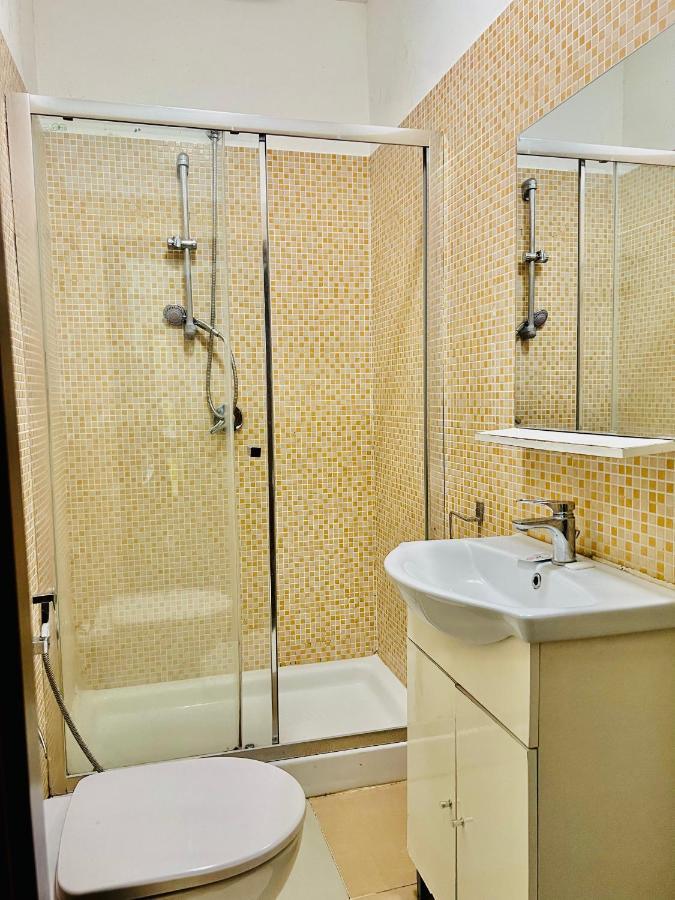 Roma Guest House ภายนอก รูปภาพ