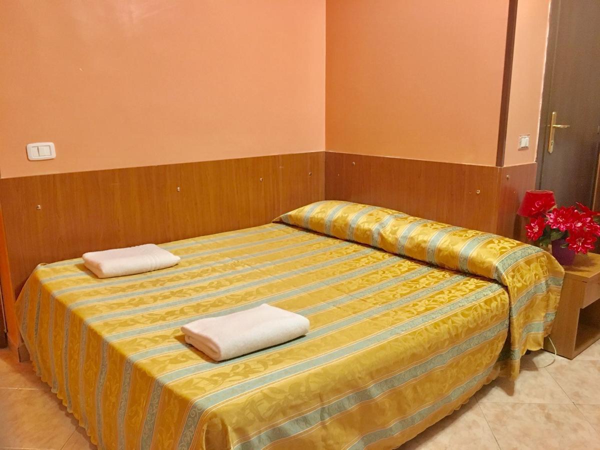 Roma Guest House ภายนอก รูปภาพ